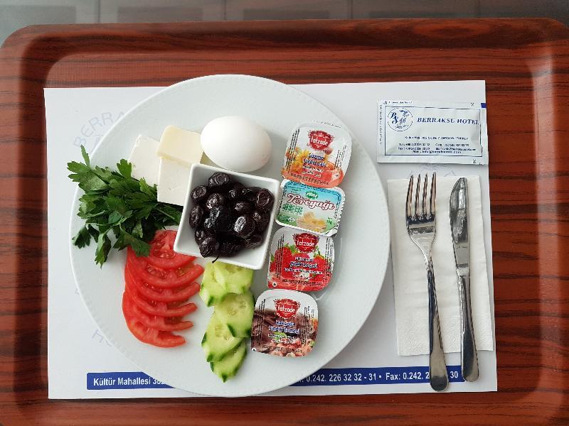 Berrak Su Hotel Анталія Екстер'єр фото
